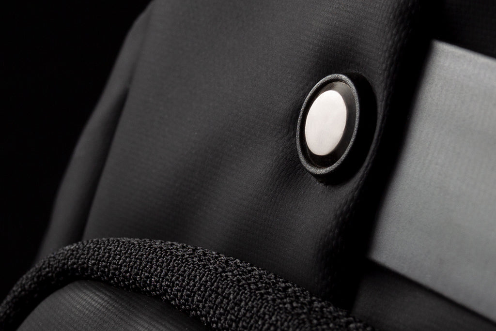 R1 NIID ショルダーバッグ ブラック