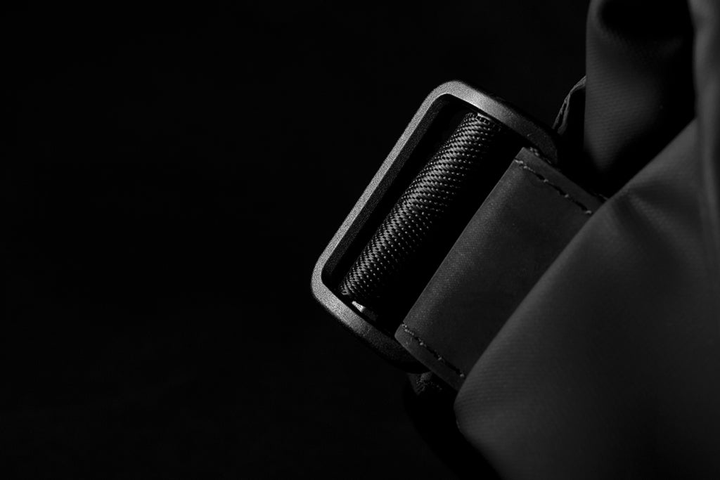 R1 NIID ショルダーバッグ ブラック