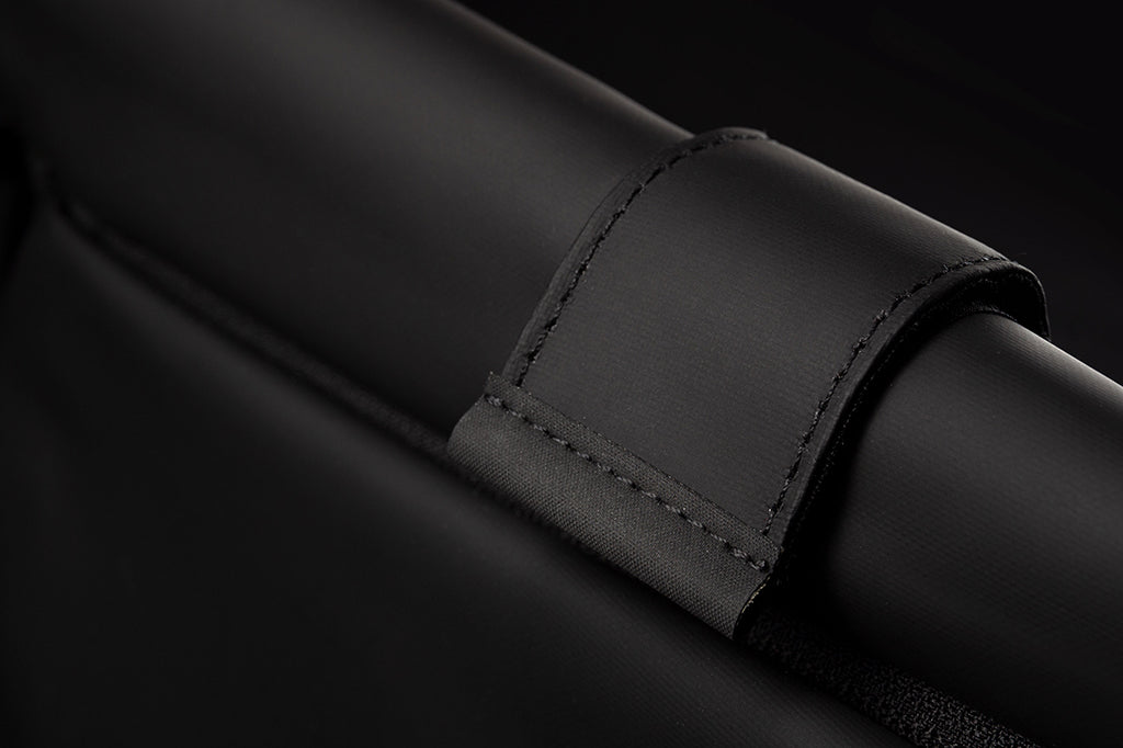 R1 NIID ショルダーバッグ ブラック